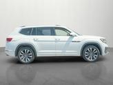 Thumbnail of 2022 Deep Black Pearl Volkswagen Atlas