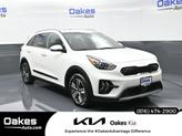 Photo of 2022 Snow White Pearl Kia Niro Plug-In Hybrid