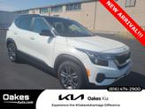 Photo of 2022 Clear White/Black Roof Kia Seltos