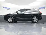 Thumbnail of 2015 Brilliant Black Crystal Pearlcoat Jeep Cherokee