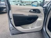 Thumbnail of 2021 Billet Silver Metallic Clearcoat Chrysler Pacifica