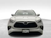 Thumbnail of 2022 Celestial Silver Metallic Toyota Highlander