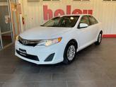Photo of 2014 Super White Toyota Camry