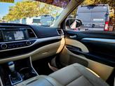 Thumbnail of 2017 White Toyota Highlander
