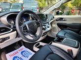 Thumbnail of 2024 Diamond Black Chrysler Pacifica