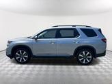 Thumbnail of 2025 Lunar Silver Metallic Honda Pilot