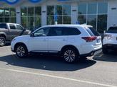 Thumbnail of 2020 Pearl White Mitsubishi Outlander