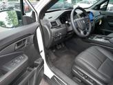 Thumbnail of 2025 Platinum White Pearl Honda Passport