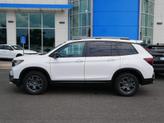 Thumbnail of 2025 Platinum White Pearl Honda Passport