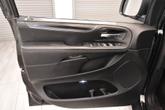 Thumbnail of 2016 Brilliant Black Crystal Pearlcoat Chrysler Town & Country