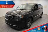 Photo of 2016 Brilliant Black Crystal Pearlcoat Chrysler Town & Country