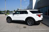 Thumbnail of 2025 White Metallic Ford Explorer