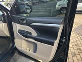 Thumbnail of 2019 Midnight Black Metallic Toyota Highlander