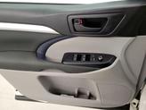Thumbnail of 2018 White Toyota Highlander
