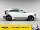 Thumbnail of 2023 White Kia Niro EV