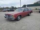 Thumbnail of 1977 Red Pontiac Catalina