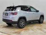 Thumbnail of 2025 Silver Zynith Metallic Clearcoat Jeep Compass