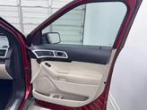 Thumbnail of 2015 Red Ford Explorer