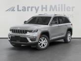 Photo of 2025 Silver Zynith Jeep Grand Cherokee