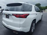 Thumbnail of 2023 Iridescent Pearl Tricoat Chevrolet Traverse