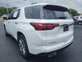 Thumbnail of 2023 Iridescent Pearl Tricoat Chevrolet Traverse