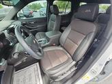 Thumbnail of 2023 Iridescent Pearl Tricoat Chevrolet Traverse