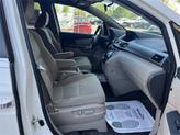 Thumbnail of 2015 White Diamond Pearl Honda Odyssey