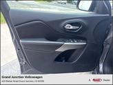 Thumbnail of 2021 Granite Crystal Metallic Clearcoat Jeep Cherokee