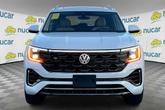 Thumbnail of 2025 Opal White Pearl Effect Volkswagen Atlas