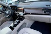 Thumbnail of 2025 Opal White Pearl Effect Volkswagen Atlas