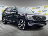 Photo of 2024 Deep Black Pearl Effect Volkswagen Atlas