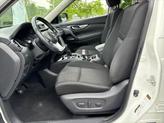 Thumbnail of 2020 Pearl White Tricoat Nissan Rogue