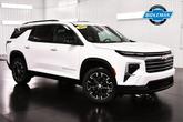 Photo of 2025 Summit White Chevrolet Traverse