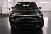 Thumbnail of 2025 Mosaic Black Metallic Chevrolet Traverse