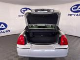 Thumbnail of 2005 WHITE Lincoln Town Car