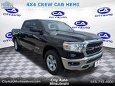 Photo of 2022 Diamond Black Crystal Pearlcoat RAM 1500