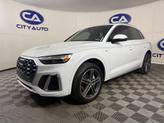 Thumbnail of 2021 Glacier White Metallic Audi Q5