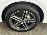 Thumbnail of 2021 Glacier White Metallic Audi Q5