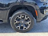 Thumbnail of 2023 Diamond Black Crystal Pearlcoat Jeep Wagoneer