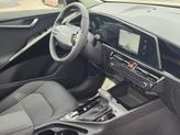 Thumbnail of 2025 Snow White Pearl Kia Niro