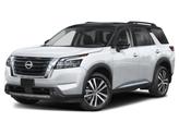 Photo of 2025 Everest White Pearl Tricoat/Super Black Nissan Pathfinder