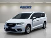 Thumbnail of 2023 Bright White Clearcoat Chrysler Pacifica