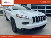 Photo of 2018 Bright White Clearcoat Jeep Cherokee