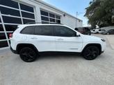 Thumbnail of 2018 Bright White Clearcoat Jeep Cherokee