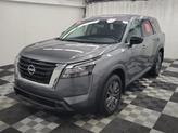 Photo of 2024 Gun Metallic Nissan Pathfinder