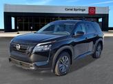 Photo of 2025 Black Nissan Pathfinder