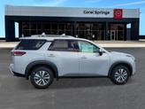Thumbnail of 2025 Brilliant Silver Metallic Nissan Pathfinder