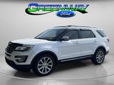 Photo of 2017 White Platinum Clearcoat Metallic Ford Explorer