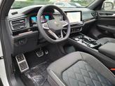 Thumbnail of 2025 Opal White Pearl Effect Volkswagen Atlas Cross Sport