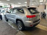 Thumbnail of 2018 Billet Silver Metallic Clearcoat Jeep Grand Cherokee